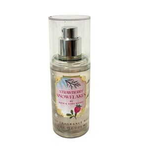 WINTER~STRAWBERRY SNOWFLAKES Bath Body Work FRAGRANCE MIST Travel Size 2.5oz NEW